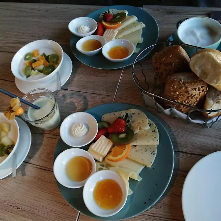 Hotel Lugerhof 2*