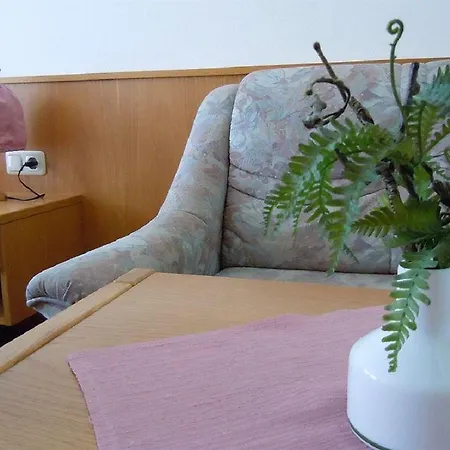 Hotel Lugerhof 2*